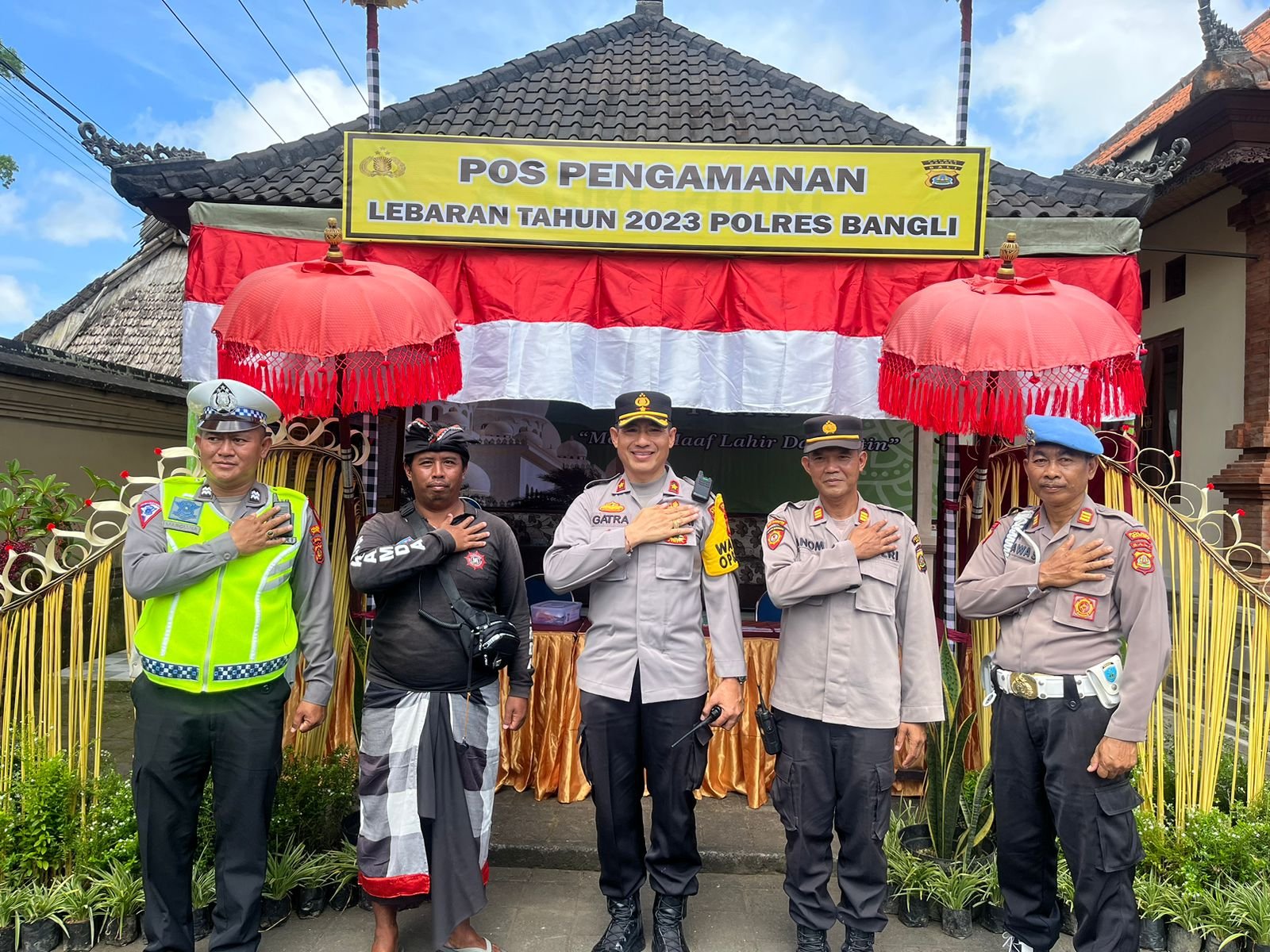 Menjelang Libur Lebaran Wakapolres Bangli Cek Pos Pam Di Obyek Wisata penglipuran 18 IMG 20230417 WA0202