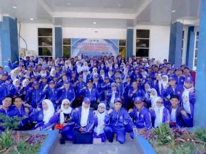 Bupati Barru Resmi Lepas Kontingen Porseni PGRI, Ini Pesannya 2 Foto bersama kontingen Porseni PGRI Kab. Barru.*