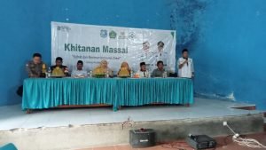 _Suasana Pembukaan Baksos Khitanan Massal di Puskesmas Manyampa, Selasa/4/7. (Foto: Iwan Mampua)*