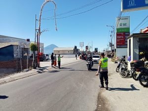 Pamenwas Polres Bangli bersama Anggota sambangi Obyek Wisata di manis galungan. 1 IMG 20230803 WA0067