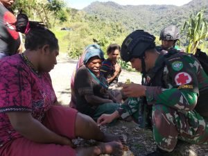 Datangi Kampung Moulo, Satgas Yonif RK 115/ML Beri Bantuan kepada Masyarakat 3 IMG 20230808 WA0051