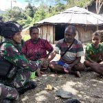 Datangi Kampung Moulo, Satgas Yonif RK 115/ML Beri Bantuan kepada Masyarakat 5 IMG 20230808 WA0052