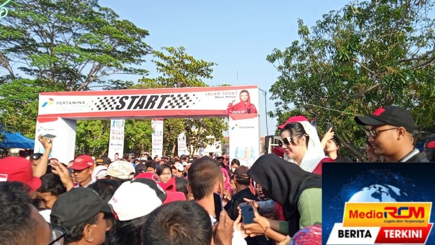 Anggota DPR RI Bersama Pertamina Giat Jalan Sehat Di Islamic Center 1 IMG 20230827 WA0710