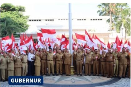 Sambut HUT RI ke 78. Gubernur Khofifah Minta ASN Bagikan Bendera Putih ke Masyarakat 14 Screenshot 20230801 131934