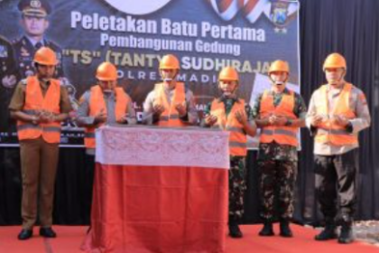 Kapolda Jatim Tanda Tangani Prasasti dan Peletakan Batu Pertama Pembangunan Gedung TS Polres Madiun 10 Screenshot 20230808 162142