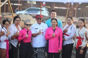 Lestarikan Satwa Penyu, Bhayangkari Lepas 600 Ekor Tukik di Pantai Pangkung Tibah Tabanan 3 IMG 20230907 WA0094