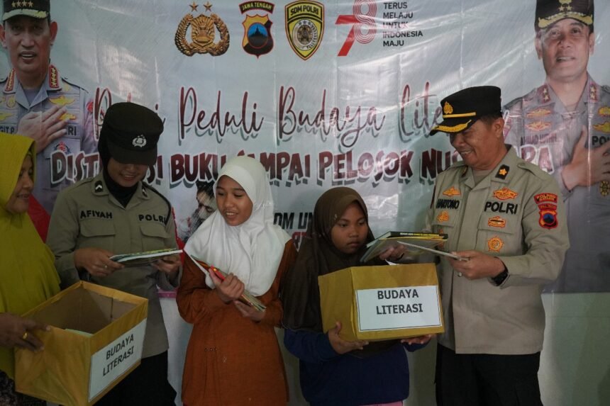 Polri Peduli Budaya Literasi, Polres Batang Distribusikan Buku Gratis 1 IMG 20230907 WA0103