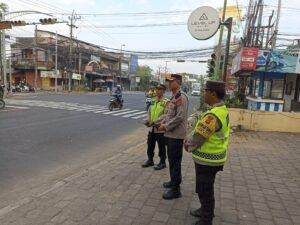 Waka Polres Tabanan Cek Personil Strong Point Pagi 1 IMG 20231012 WA0039