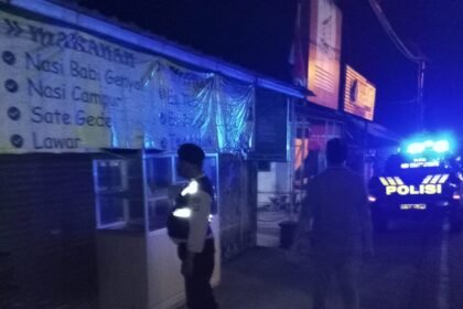 Susuri Beat Selatan Polsek Petang Tingkatkan Blue Light Patrol 6 IMG 20231103 WA0032