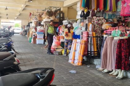 Sambangi Pasar Mengwi Ini Yang Dilakukan Unit Samapta Polsek Mengwi 16 IMG 20231103 WA0059