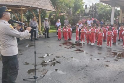 Polisi Sahabat Anak, Puluhan Anak Paud Kunjungi Polsek Abiansemal 12 IMG 20231103 WA0063