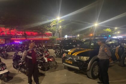 Patroli Blue Light Polsek Kuta Utara Sambangi Obyek Wisata Pantai Batu Bolong 2 IMG 20231104 WA00322