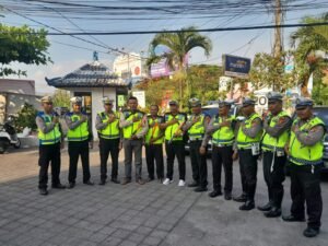 Satuan Lalu Lintas Serahkan Rompi Dan Senter Ke Banpol 1 IMG 20231104 WA0050