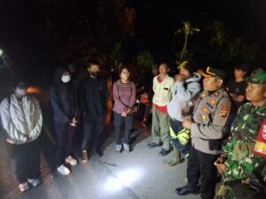kapolsek Baturiti Kompol Arya Agung Arjana Putra S.H., M.H. Pimpin Langsung Team Evakuasi  Pendaki Yang Tersesat Di Gunung Adeng 2 IMG 20231106 WA0019