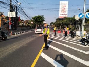 Antisipasi Kemacetan Puluhan Personel Sat Samapta Diterjunkan Dalam PH Pagi. 1 IMG 20231106 WA0030