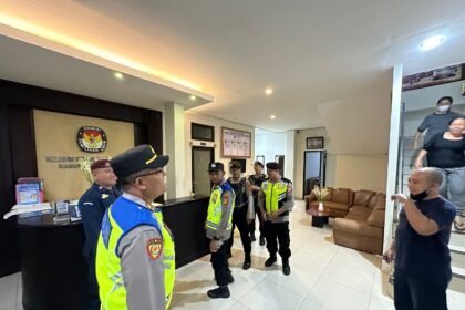 *Blue Light Patrol pada jam-jam rawan oleh Gabungan Piket Fungsi Polres Tabanan. 2 IMG 20231109 WA0004