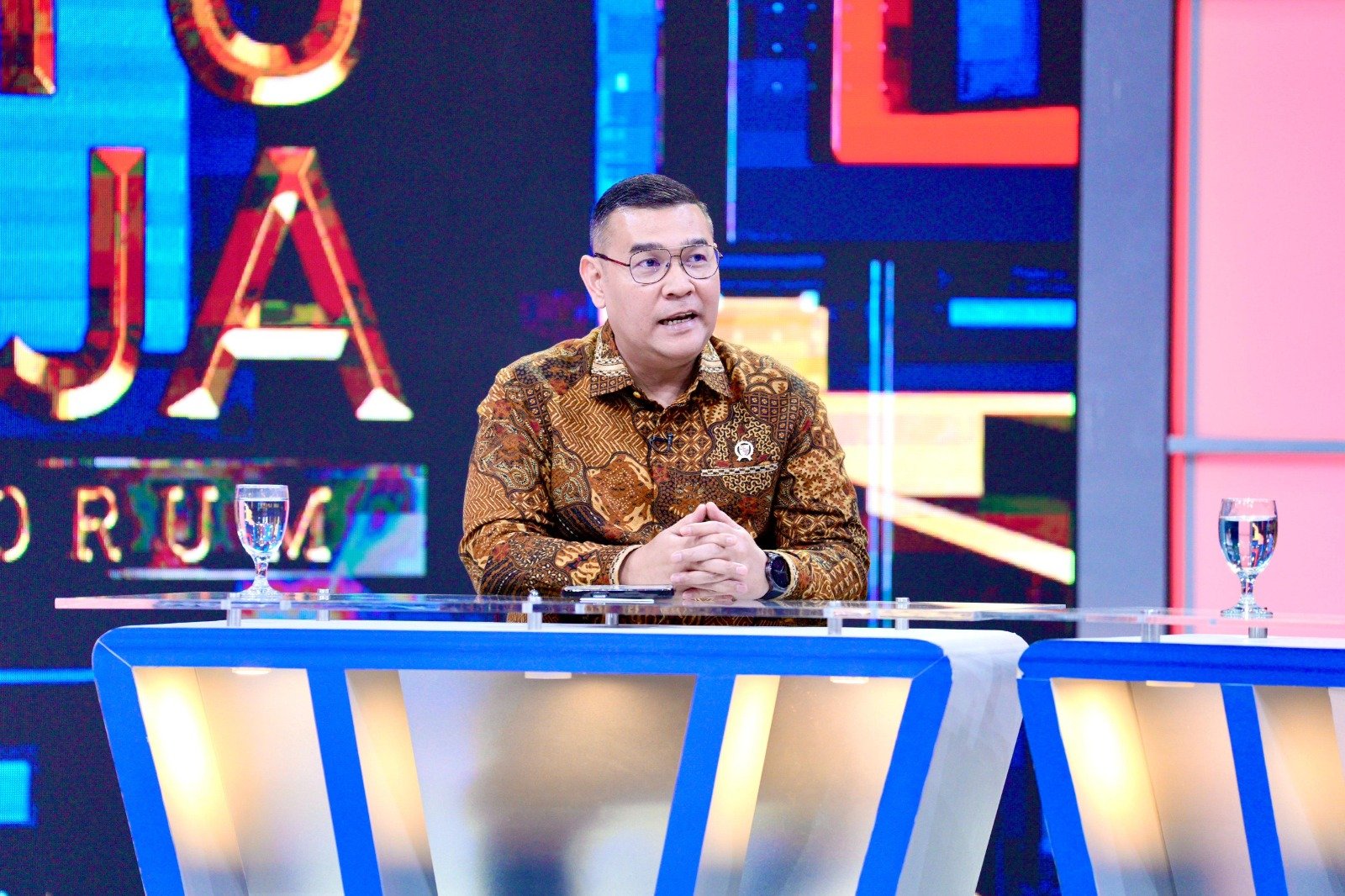 Wamen Ossy Sampaikan Komitmen Kementerian ATR/BPN dalam Penyelesaian Isu Pagar Laut 1 WhatsApp Image 2025 01 30 at 10.23.47