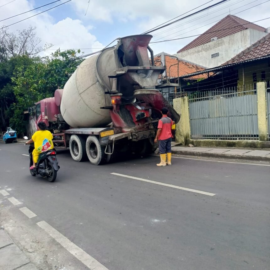 BANGUNAN TANPA IZIN DIJALAN SOKA KRAMAT PULO KELURAHAN KRAMAT HARUS DIBONGKAR 1 IMG 20250328 WA0027