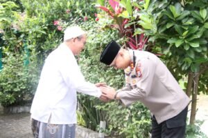 *Kapolres Sumenep Jalin Silaturahmi Dengan Ketua PCNU Perkuat Sinergi Jaga Kamtibmas.* 3 IMG 20250429 WA0081