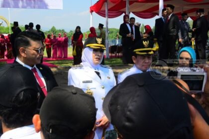 Bupati Fadia Saat Memberikan Pernyataan Terkait PBB P2