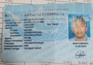 *Lapor Jendral.......!! Makin Marak Lagi Oknum Debt Collector Beraksi Lagi Di Jalan, Merampas Paksa Mobil Warga Banyuwangi Di Jalan Raya Jombang.* 4 IMG 20250812 WA0102 1