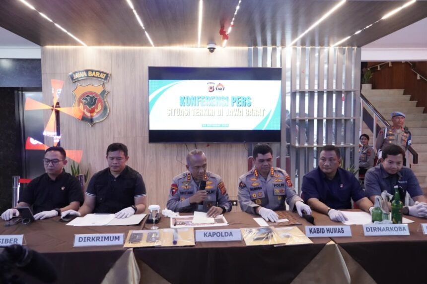 Klarifikasi Isu Polisi Masuk Kampus, Polda Jabar Tegaskan Hanya Lakukan Pengamanan di Jalan Umum 1 IMG 20250903 WA0020