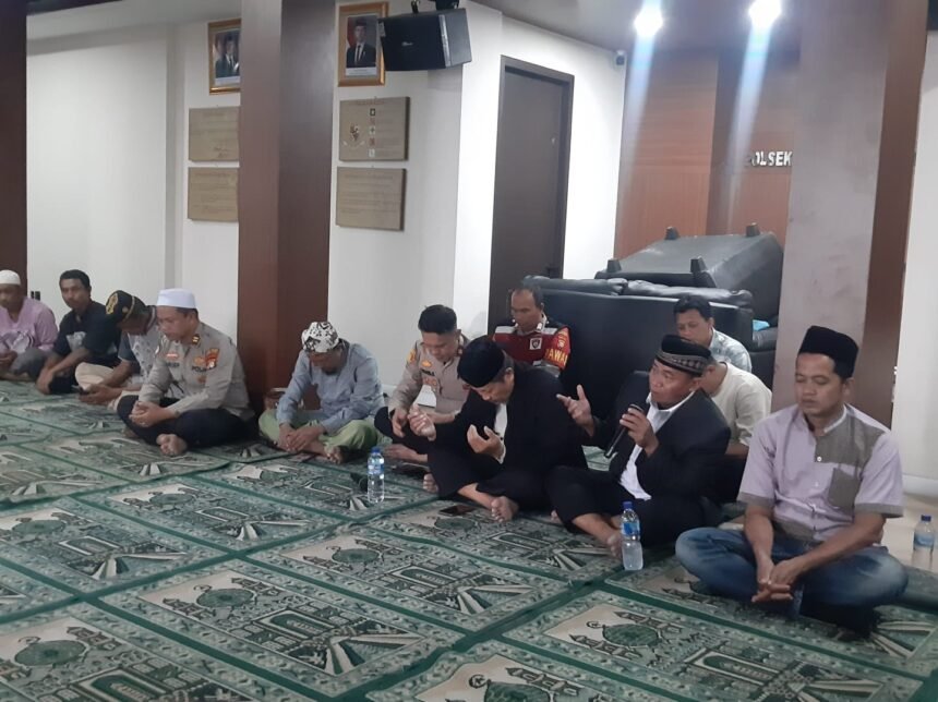 Jaga Jakarta, Polsek Metro Penjaringan Gelar Istighosah Bersama Tokoh dan Warga 1 IMG 20250904 WA0059
