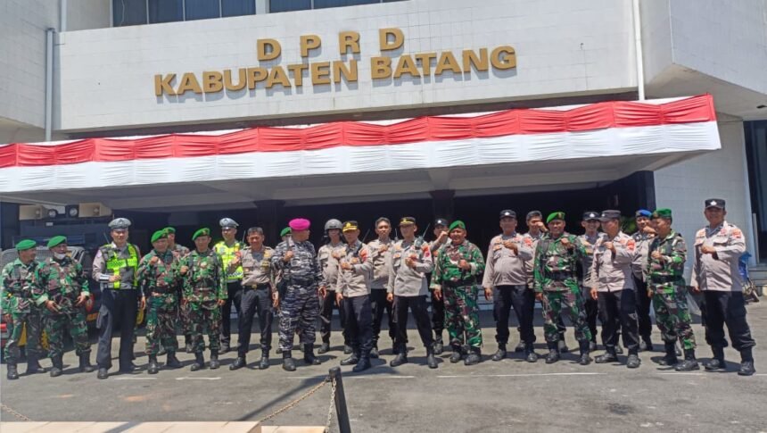 Jaga Kondusivitas, Aparat Gabungan Tingkatkan Patroli di Batang 1 WhatsApp Image 2025 09 02 at 13.46.45