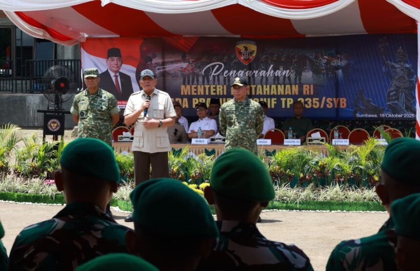 Panglima TNI Dampingi Menhan RI Tinjau Yonif TP 835/Samota Yudha Bhakti di Sumbawa 1 IMG 20251018 WA0029