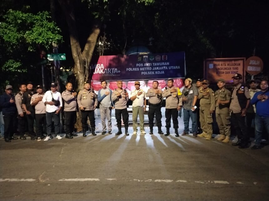 Polsek Koja Gelar Apel KRYD Dukung Program “Jaga Jakarta, Jaga Warga, Jaga Lingkungan, ”, Antisipasi Tawuran dan Kejahatan Jalanan 1 IMG 20251019 WA0021