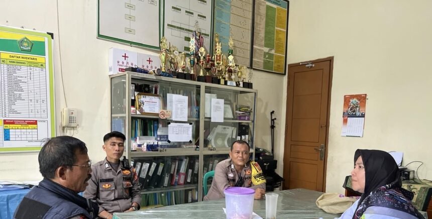 Polsek Pademangan Ajak Pelajar SMA 40 Pademangan Barat Bijak Bermedia Sosial dan Tak Mudah Terprovokasi 1 IMG 20251020 WA0037