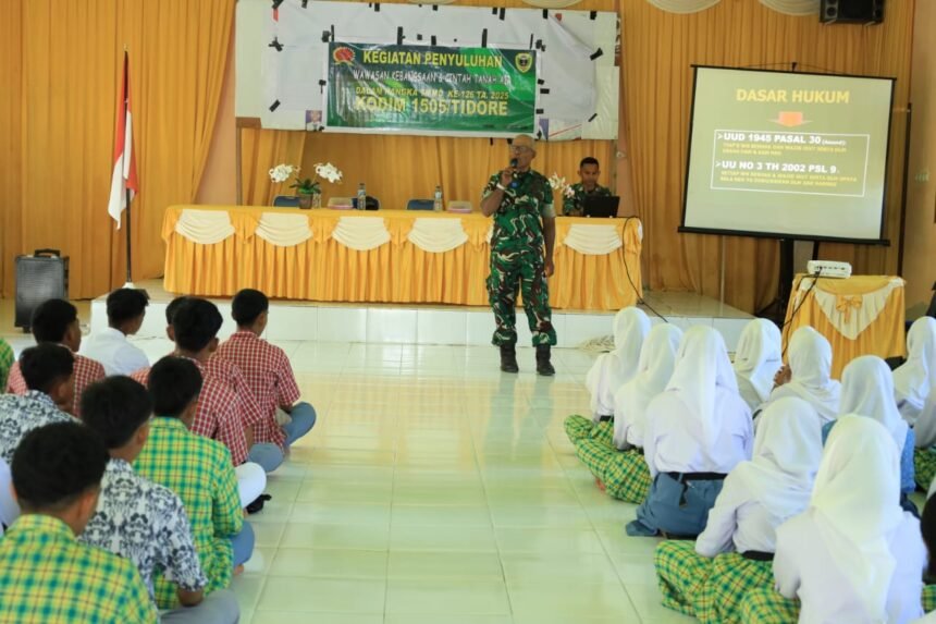 Wujudkan Generasi Muda Berkarakter, Satgas TMMD Kodim 1505/Tidore Berikan Wawasan Kebangsaan Kepada Pelajar SMA 1 IMG 20251020 WA0043