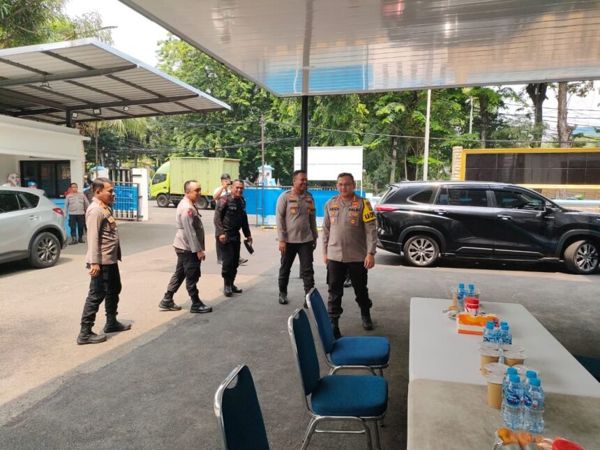 Kapolres dan Wakapolres Metro Jakarta Utara Tinjau Kesiapan SPPG Polri di Pegangsaan Dua 1 IMG 20251021 WA0040