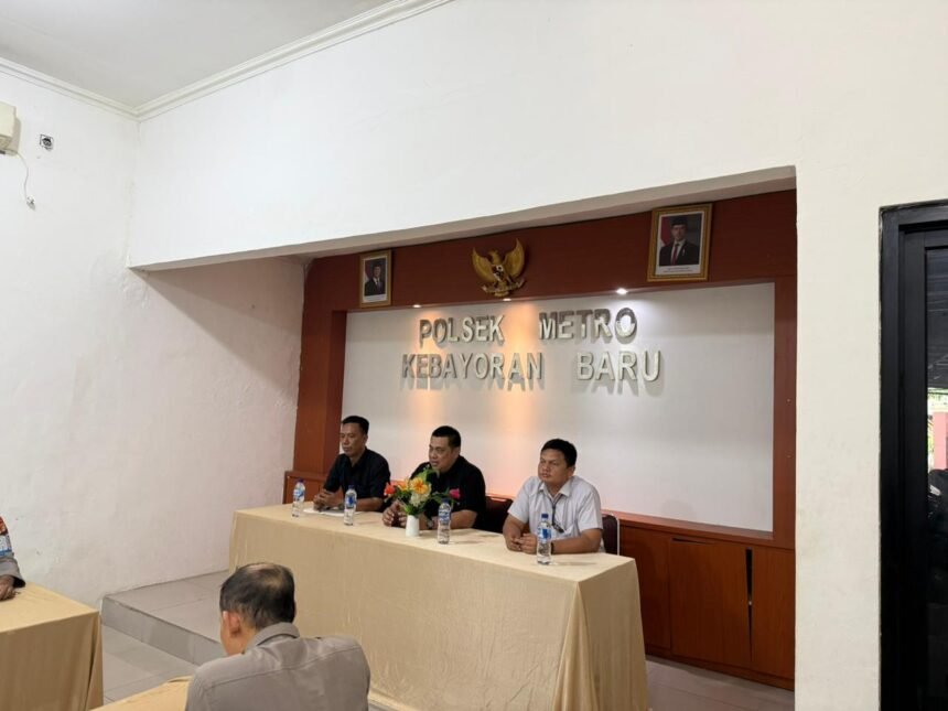 Bidpropam PMJ Sosialisasikan Larangan Hedonisme dan Optimalisasi Whistle Blower System-SP4N Lapor di Polsek Kebayoran Lama 1 IMG 20251021 WA0065