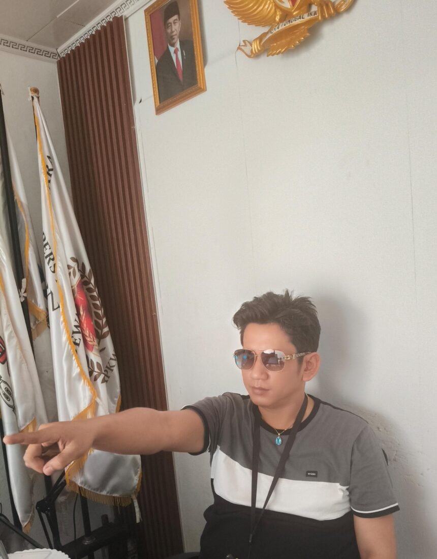 Ketua Dewan Pers Nusantara Meledak! Jurnalis Targetoperasi.id Diintimidasi Saat Bongkar Solar Ilegal 8 Ton di Kalbar 1 IMG 20251023 WA0112
