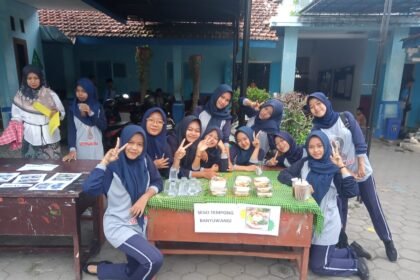 *SMPN 5 Banyuwangi Gelar Bazar Bertema Generasi Sehat Dan Bugar.* 2 IMG 20251025 WA0341