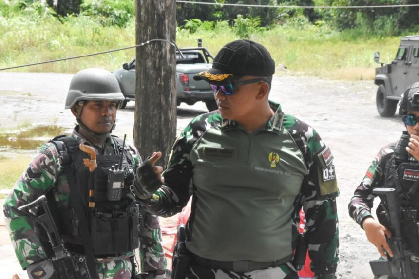 Yakinkan Situasi Tetap Kondusif, Dandim 1710/Mimika Pimpin Langsung Patroli Wilayah 1 IMG 20251026 WA0017
