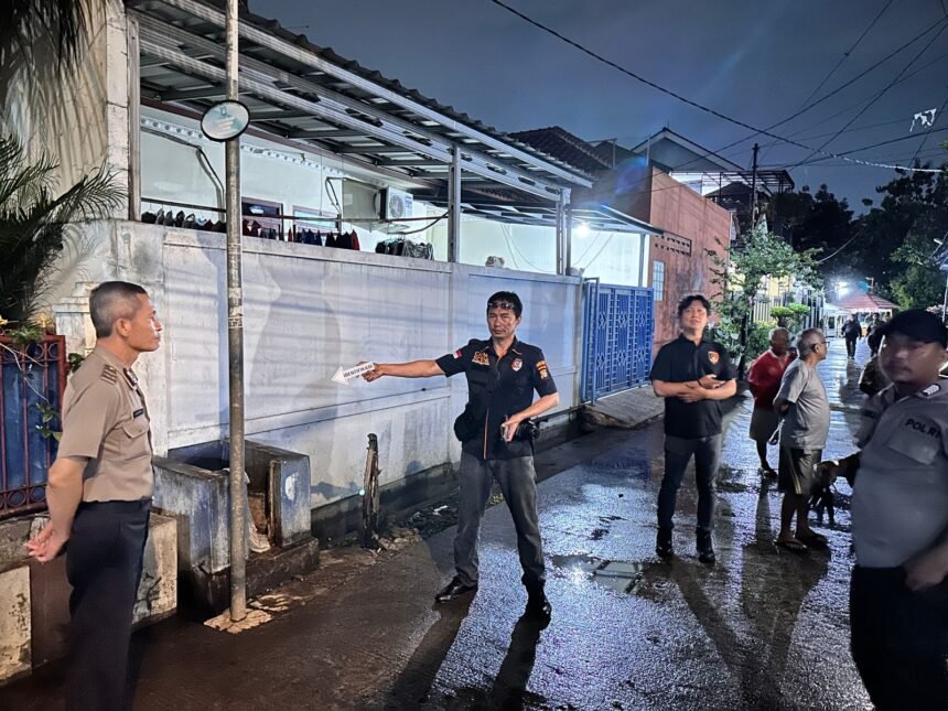 Pamapta Polres Metro Tangerang Kota dan SPKT Polsek Ciledug Gerak Cepat Tangani Kasus Pria Tewas Saat Banjir 1 IMG 20251027 WA0022