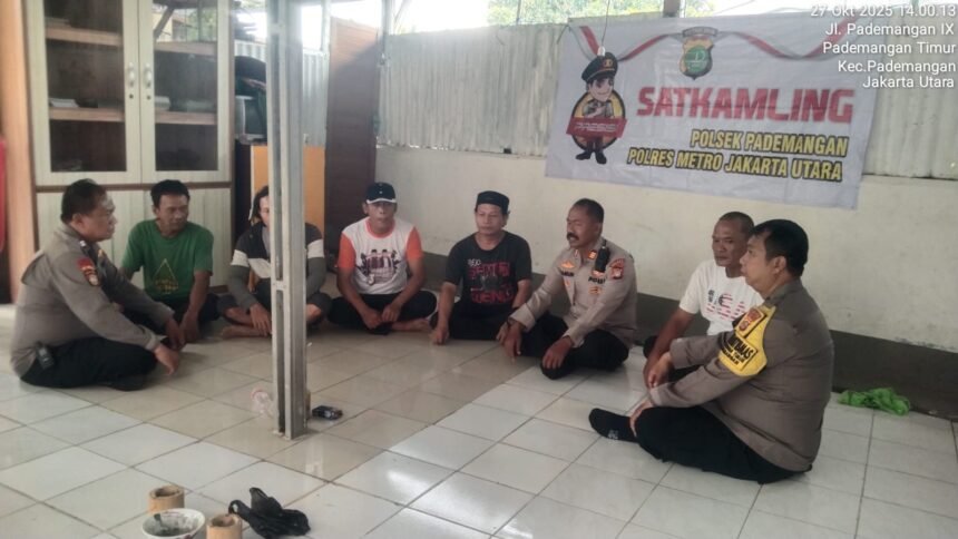 Satkamling Diperkuat, Polsek Pademangan Ajak Warga Waspadai Pinjol Ilegal hingga Curanmor 1 IMG 20251027 WA0042