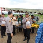 Tebar Benih Ikan Tombro 5.000rb Dikawasan Sungai Ngerowo Jaga Kapolres Tulungagung Jaga Ekosistem Sungai 2 IMG 20251019 185359