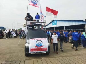 Gabungan Serikat Pekerja Jepara Raya atau GASPER Gelar Aksi Tuntut Kenaikan UMP dan UMSK Jateng Dibarengi Aksi Donasi Korban Bencana Sumatera 2 IMG 20251208 080652 11zon 1