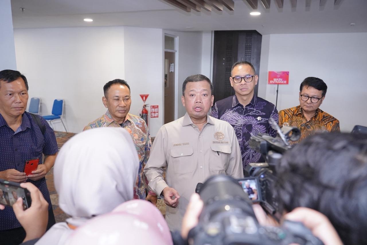 Menteri Nusron Akan Evaluasi Tata Ruang di Sumatera Pascabencana Banjir 1 WhatsApp Image 2025 12 05 at 08.40.54