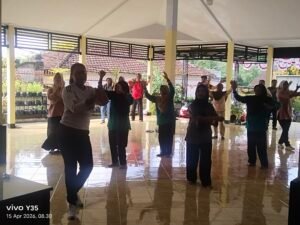 Puskesmas Sendang Gelar Senam Prolanis di Desa Krosok: Upaya Kendalikan Hipertensi dan Diabetes 2 IMG 20260415 083030