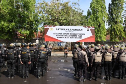 Kepolisian Resor (Polres) Batang menggelar latihan kesiapan satuan skala besar, Kamis (22/4/2026)
