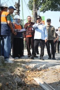 *Bupati Tegal Pastikan Pembangunan Jalan Yamansari–Bojong Berjalan Sesuai Target* 1 IMG 20260717 WA0004