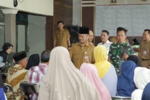 Bupati Tegal Salurkan Bantuan Beras bagi Warga Terdampak Tanah Bergerak Desa Kajen 3 IMG 20260824 WA0026