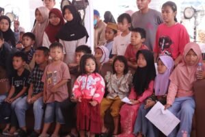 Bea Cukai dan Polres Pelabuhan Tanjung Priok Bersinergi Gelar Bakti Sosial, Ratusan Warga Terima Bantuan Sembako dan Anak-anak Dapat Pemeriksaan Gigi Gratis 5 IMG 20260905 WA0194