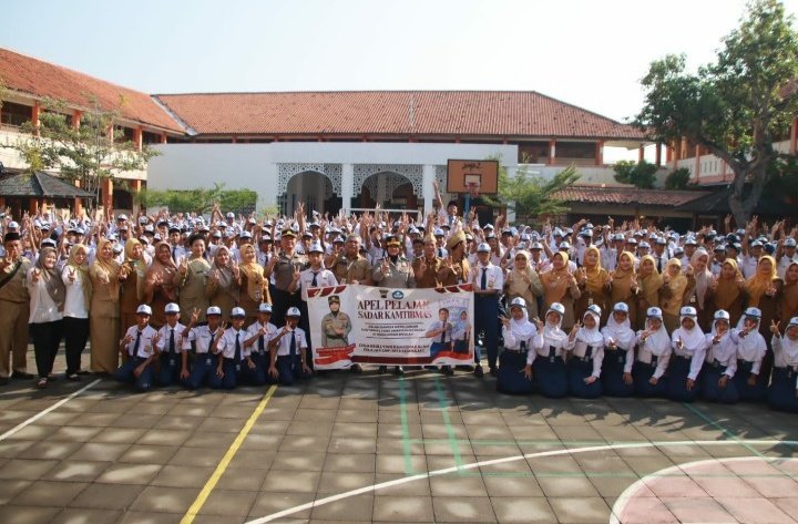 Apel Pelajar Sadar Kamtibmas, Kapolres Pekalongan Kota Ajak Siswa Jauhi Bullying dan Tawuran 2 Screenshot 20260921 141146