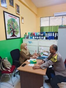 Polisi Pendamping Kelas Pantau Kehadiran Siswa SMPN 261 Muara Angke, Pastikan Kegiatan Belajar Berjalan Aman 4 IMG 20261006 WA0220