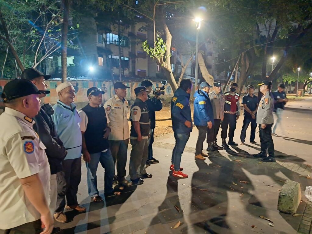 Patroli Jalan Kaki Kapolsek Kemayoran, Bukti Nyata Polisi Bersama Masyarakat Menjaga Kamtibmas 2 IMG 20261012 WA0002